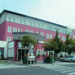 3-star hotel situated in town near Salzburg. All rooms are air-conditioned and have a bathroom with shower and toilet, TV, radio, telephone, access to internet and safe. Hotel has fitness and wellness area and the usage is free of charge for hotel guests. It is also possible to visit hotel's feng shui roof garden with a wonderful view of the landscape around the city of Salzburg. 10,7 km European Dog Show 2011, located only 119 € EUR.
